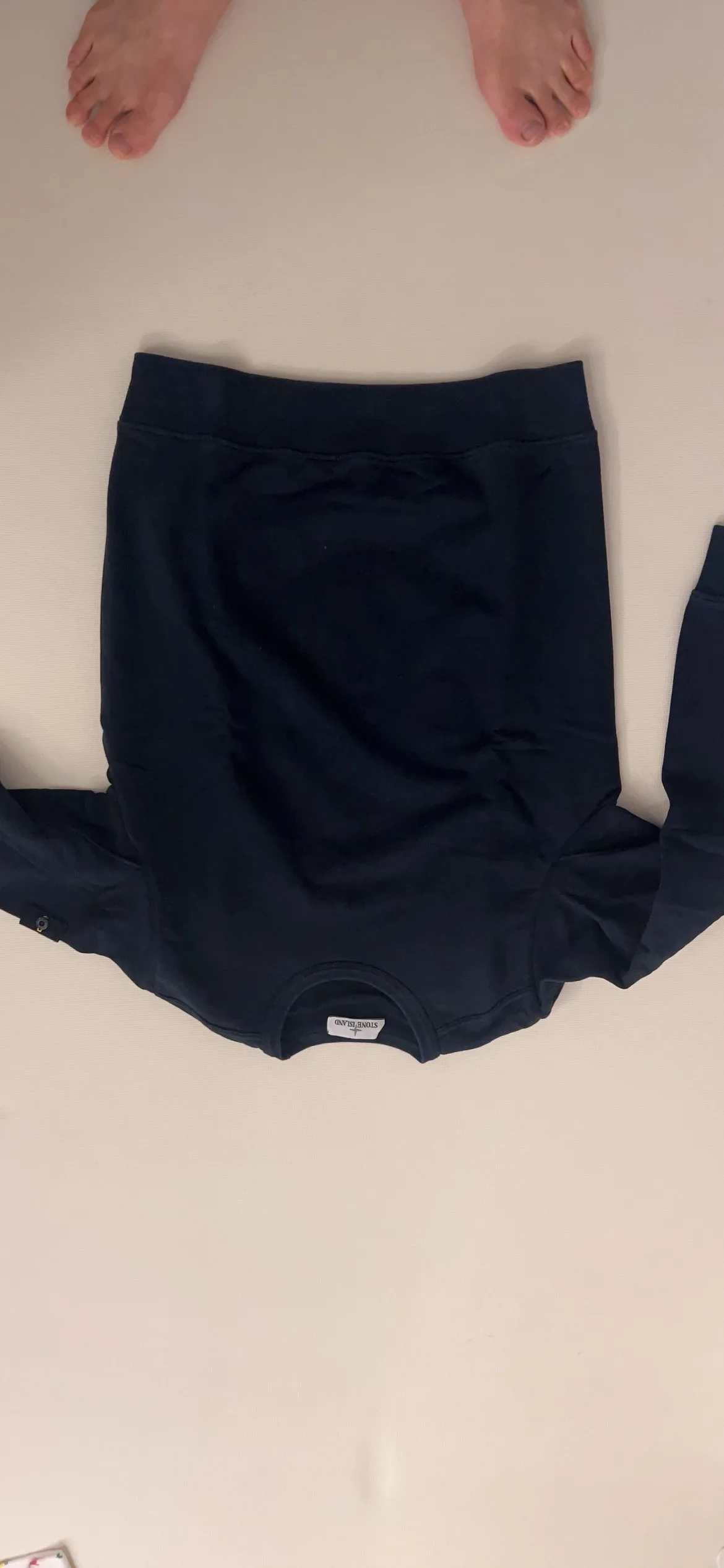 1번 입은 스톤아일랜드 맨투맨 팝니다