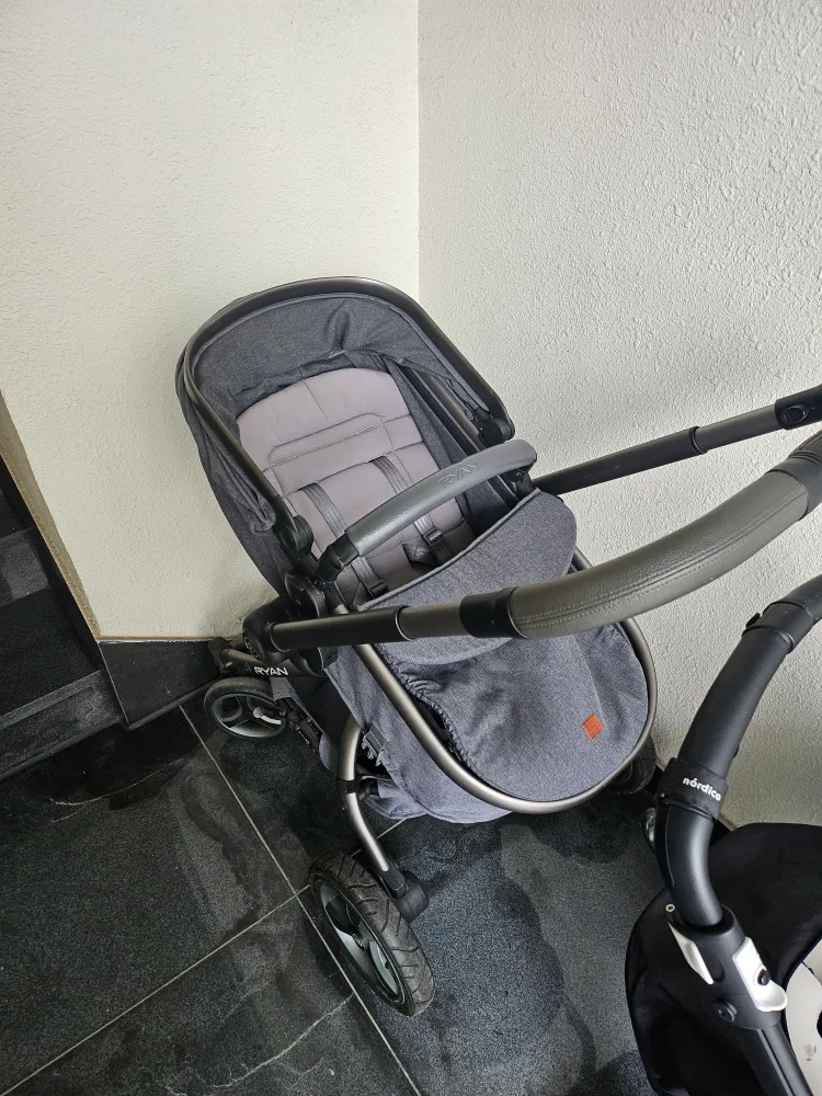 (중고)리안 신생아 유모차