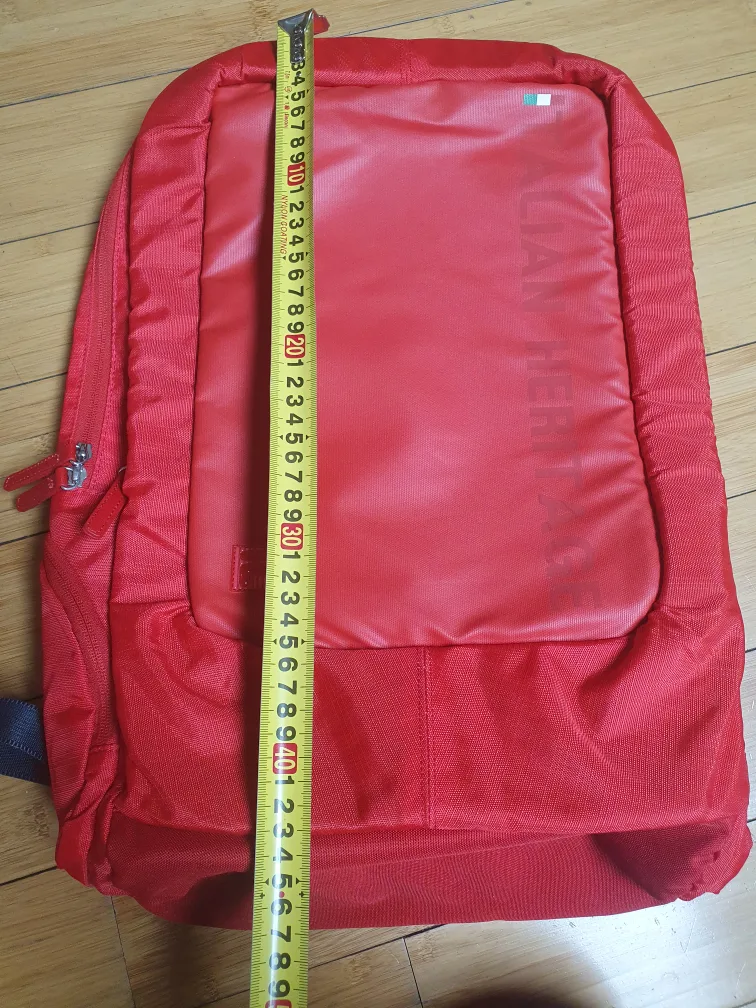 필라 빨간색 가방  중고 판매합니다