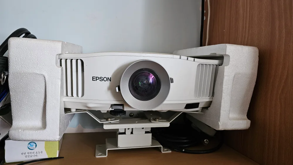 엡손 EB-G5300 5000안시 XGA 중고빔프로젝터