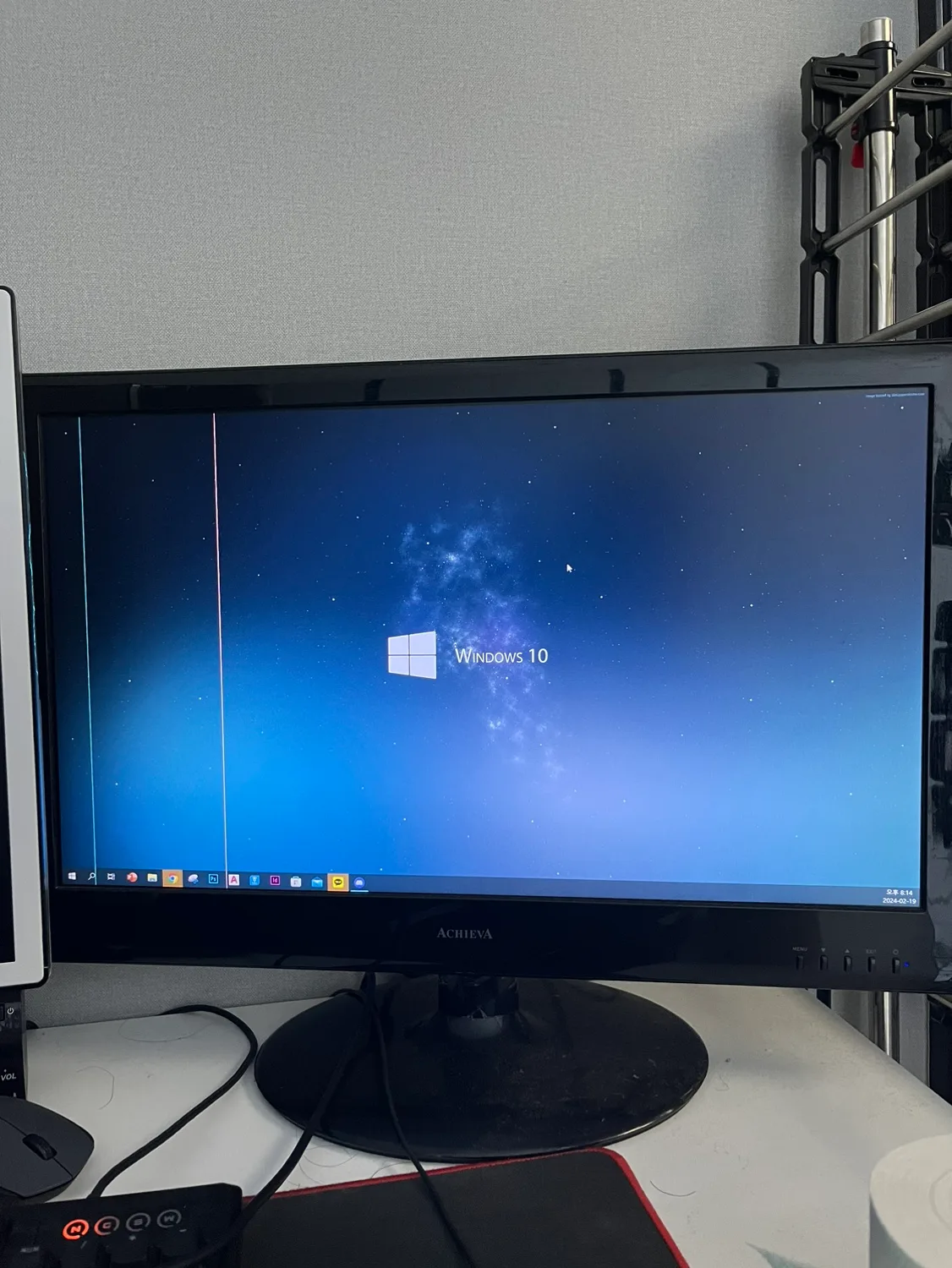 컴퓨터 23인치 모니터