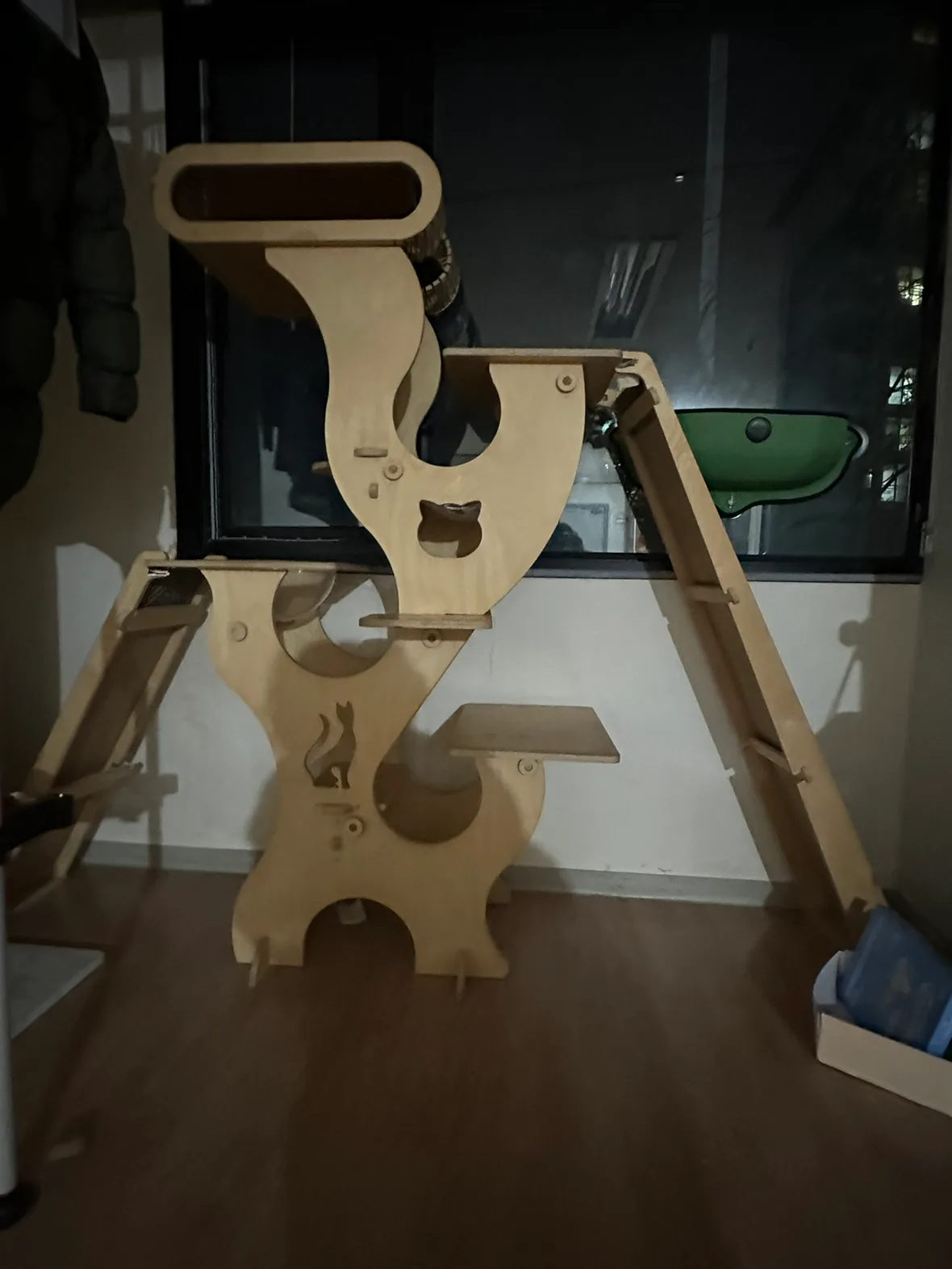 알지유 원목 캣타워