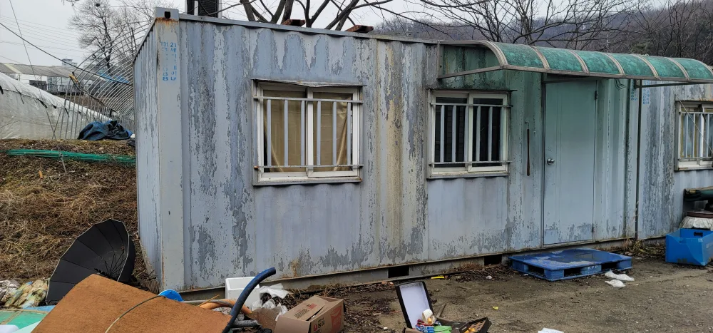 컨테이너 3*6 팝니다 사무실로 사용한 중고컨테이너 입니딘