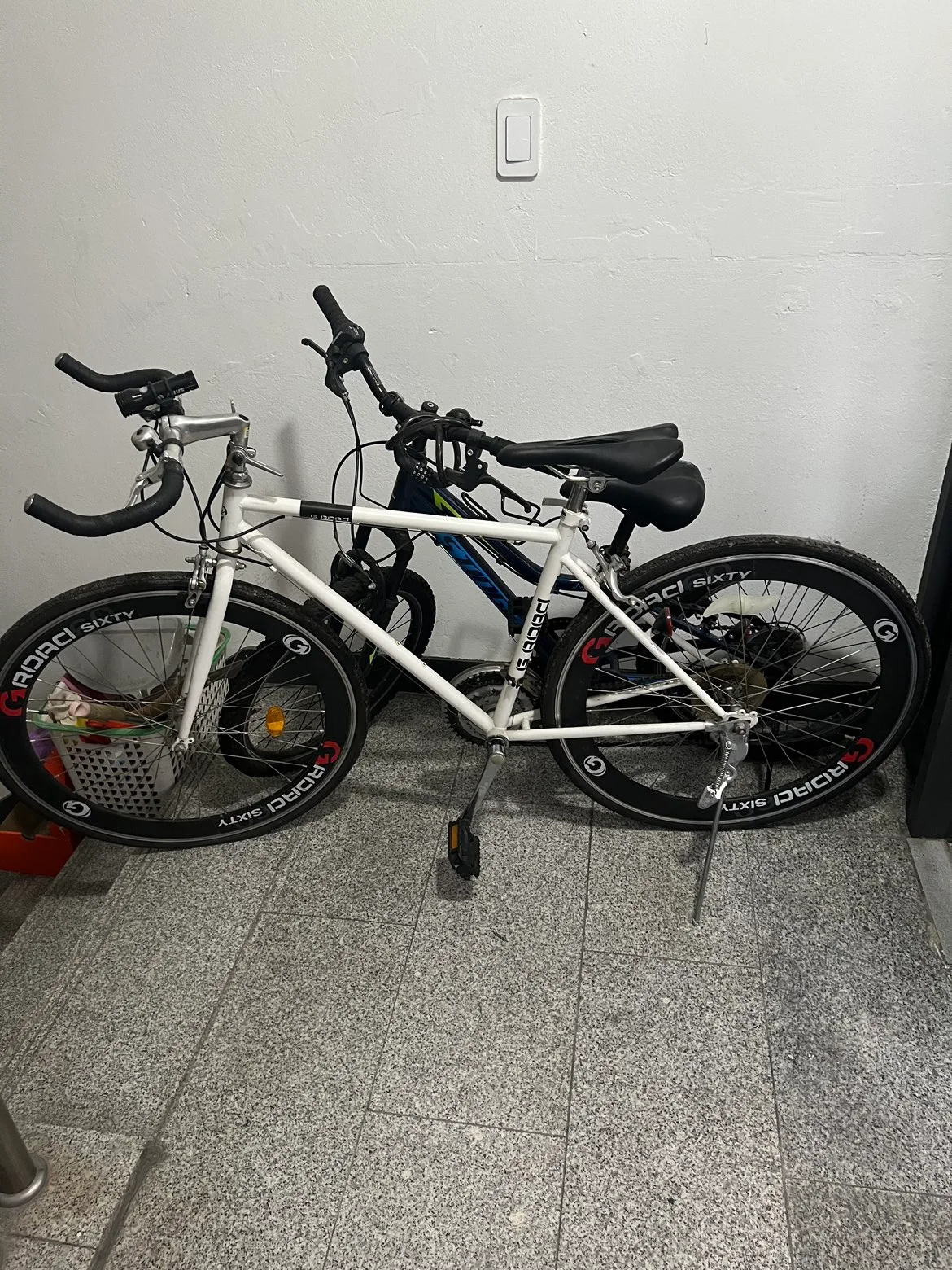 안타는 자전거 중고로 싸게 올립니다