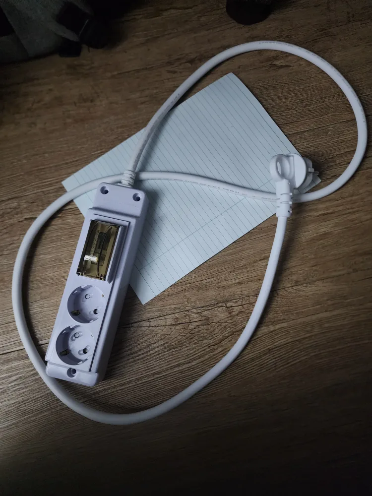 중고) 아이정 고용량멀티탭 2구 1.5M 팝니다.