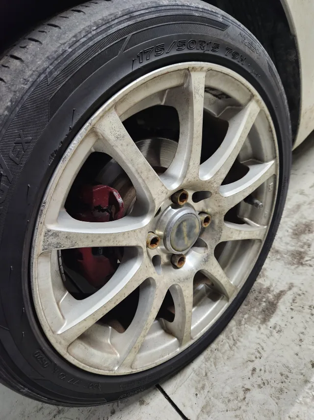 중고 휠 판매합니다. (사용감 많습니다)