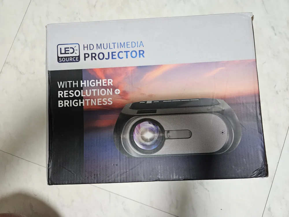 [중고 판매합니다.]킹스빔 프로젝터  (캠핑 및 홈 시네마용)