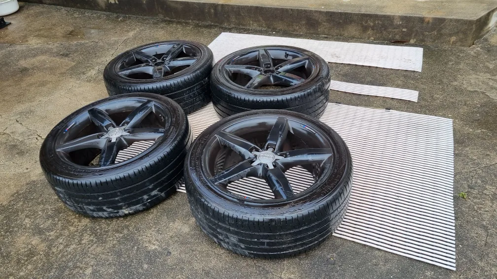 중고타이어,휠 팝니다(245 40 18)