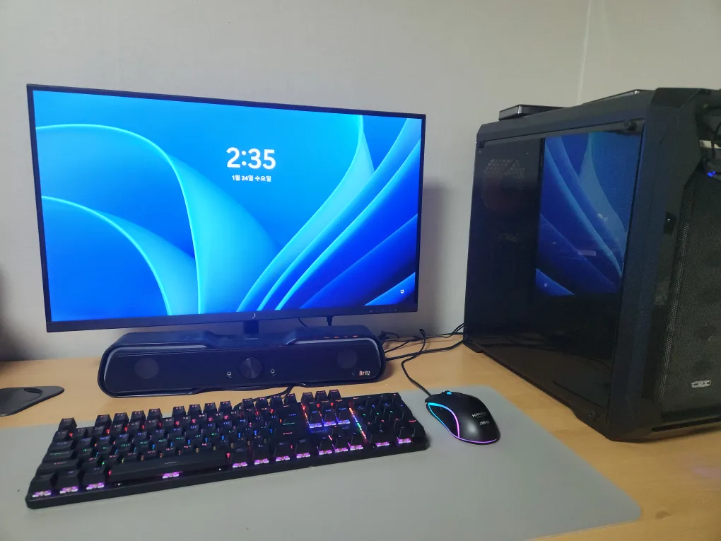 중고 고장 게이밍 pc세트 팝니다 i3-9100f, rx570