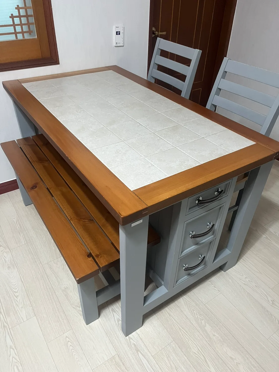 4인 식탁세트 중고 판매해요.