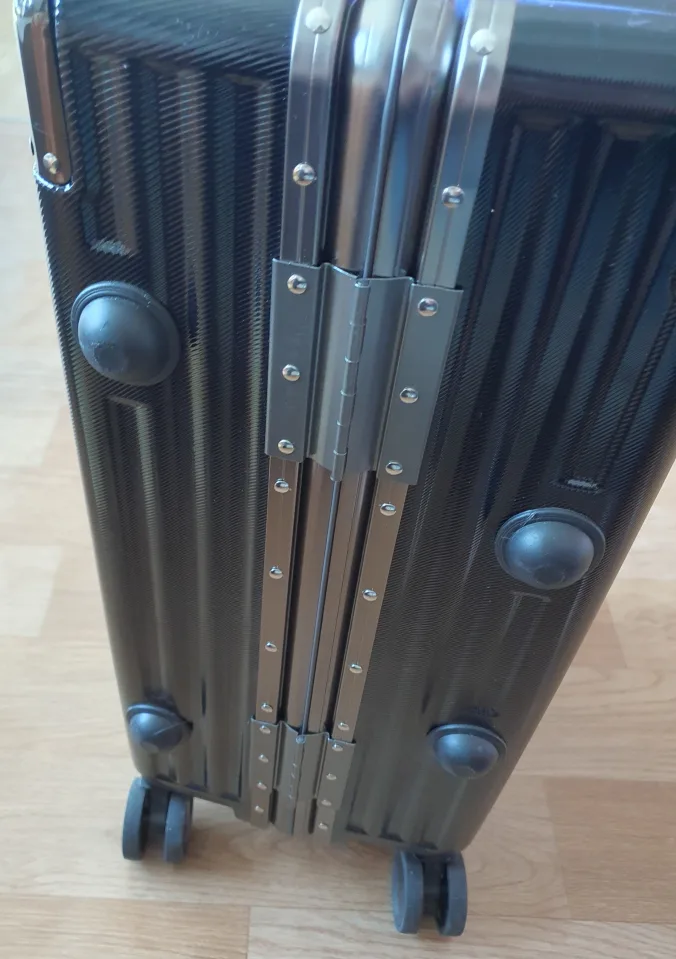 10번째 나눔❤️ 중고) 블랙 여행용 캐리어 20인치