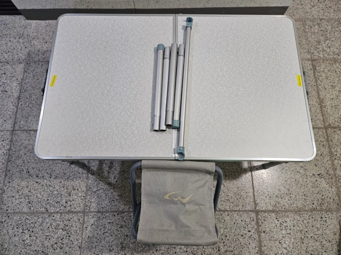 캠핑 접이식 탁자 중고 <의자1개>