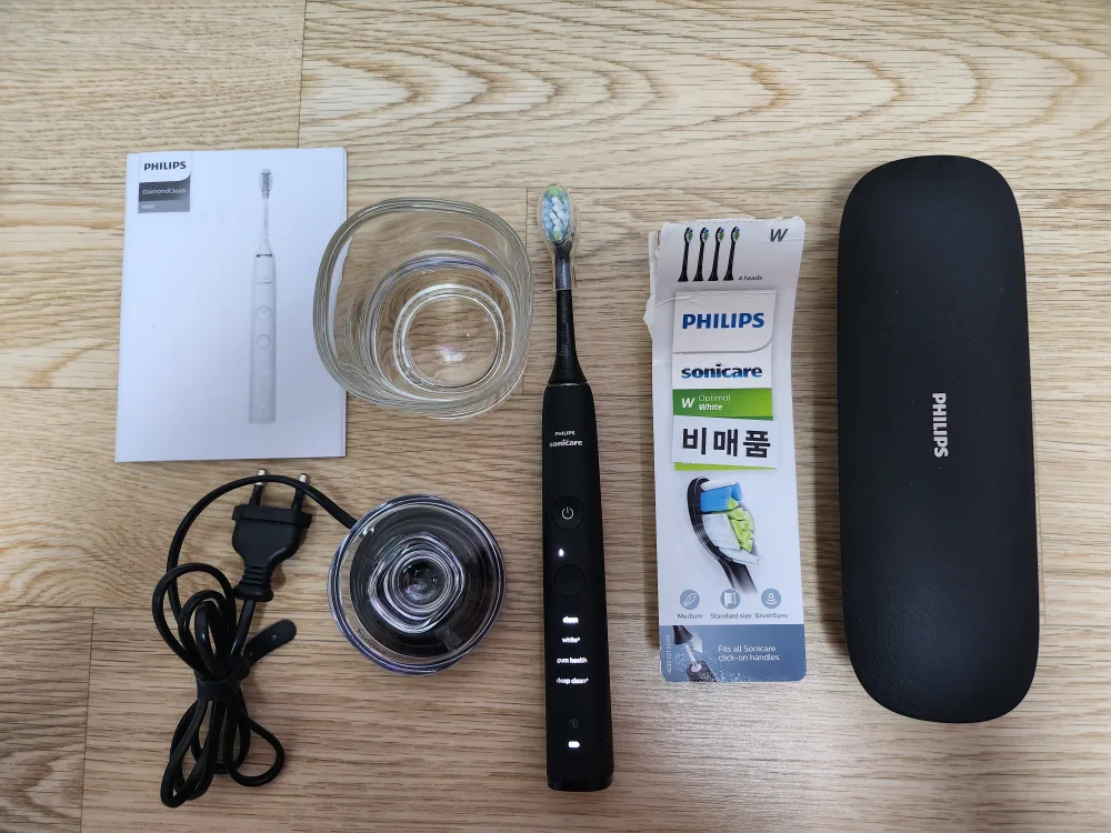 필립스 소닉케어 다이아몬드클린9000 전동칫솔 판매합니다.