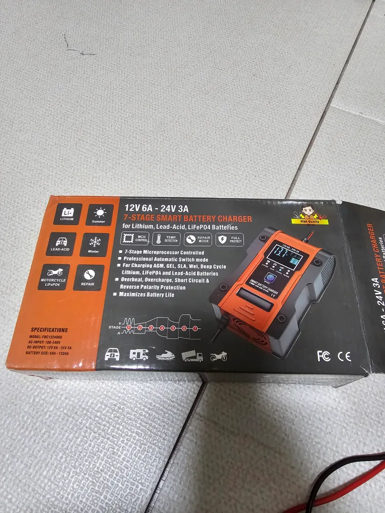 퍽셔 자동차 배터리 충전기 판매합니다