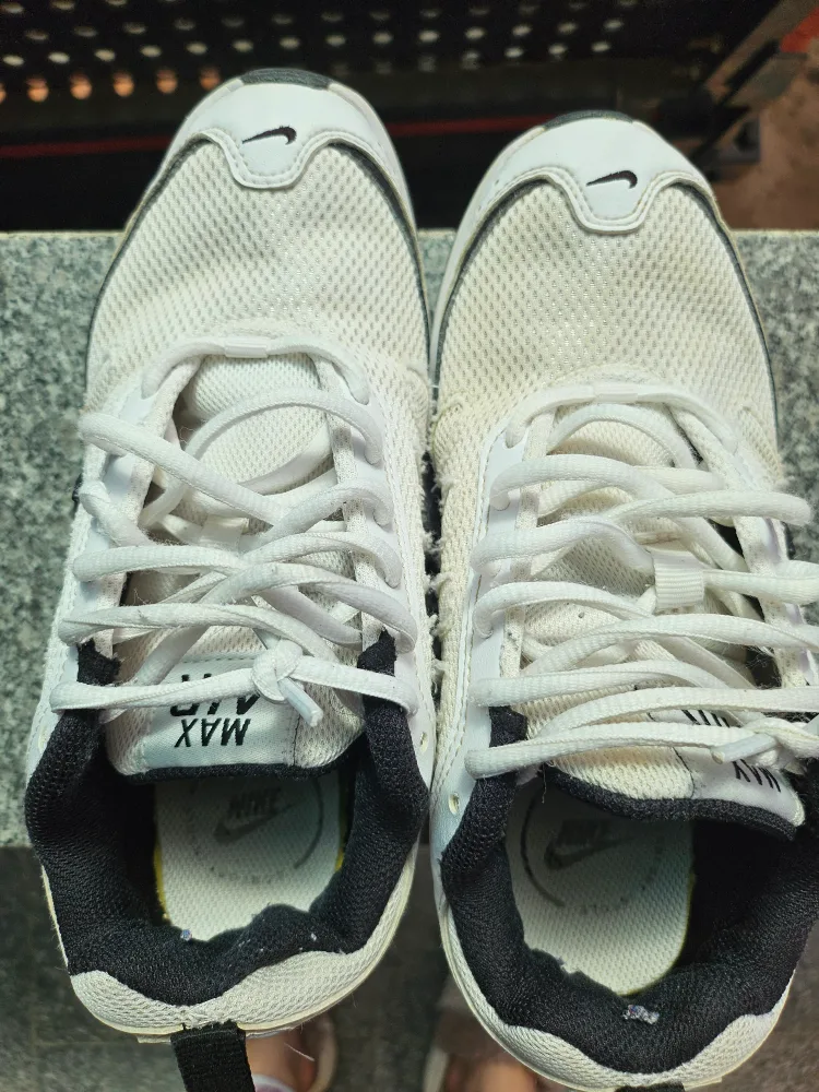 나이키 230 팝니다(중고)