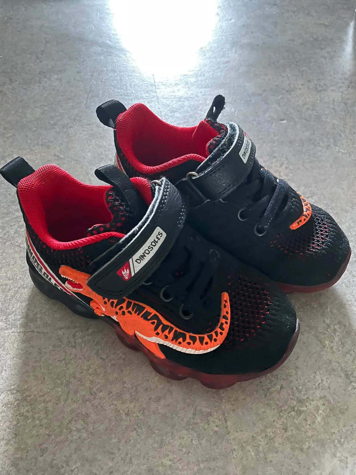 다이노솔즈 운동화 170 (US10)