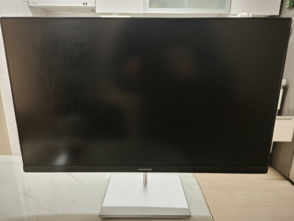 한성 24인치 모니터 ultron 2435v팝니다