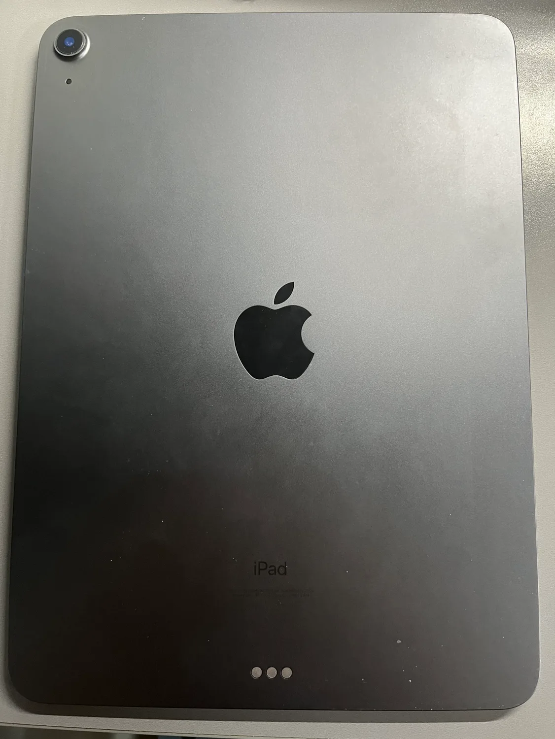 아이패드 에어 4 64기가 중고로 팝니다 + 로렌텍 펜슬 포함