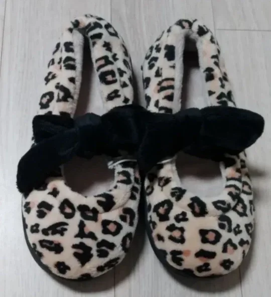 (새제품)호피 무늬 겨울 털신 실내화 190
