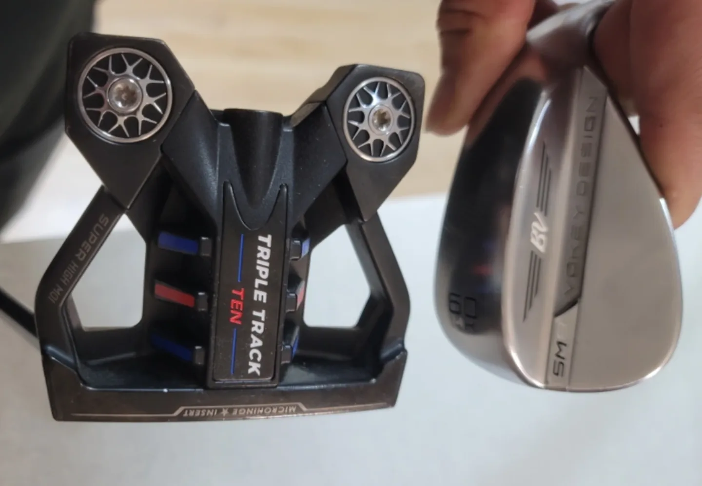 구하기 힘든 유니크 퍼터 트리플 트랙 텐  34인치 퍼터 & 웨지 60도 보키 디자인