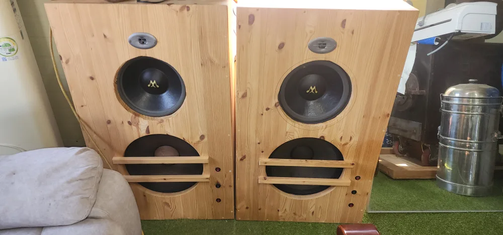 자작스피커입니다