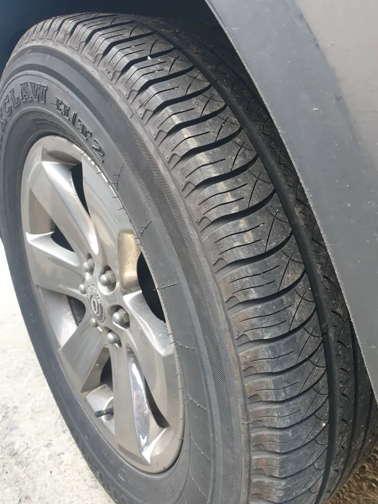 모하비 중고타이어 당근해요(휠포함), 대품교환조건