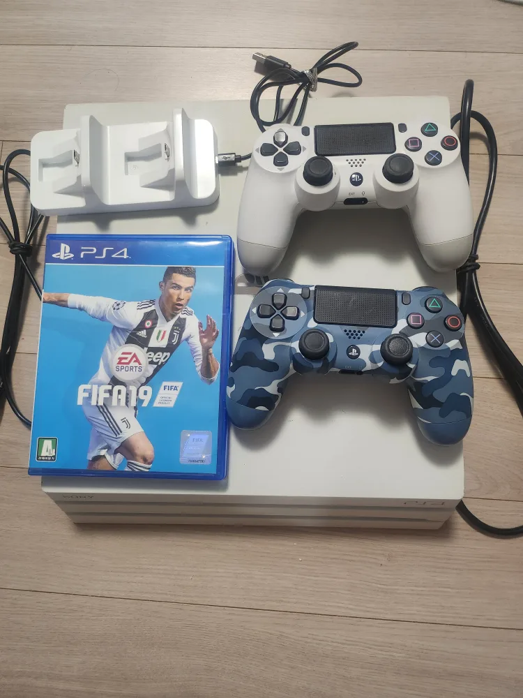 플스4 프로 판매합니다