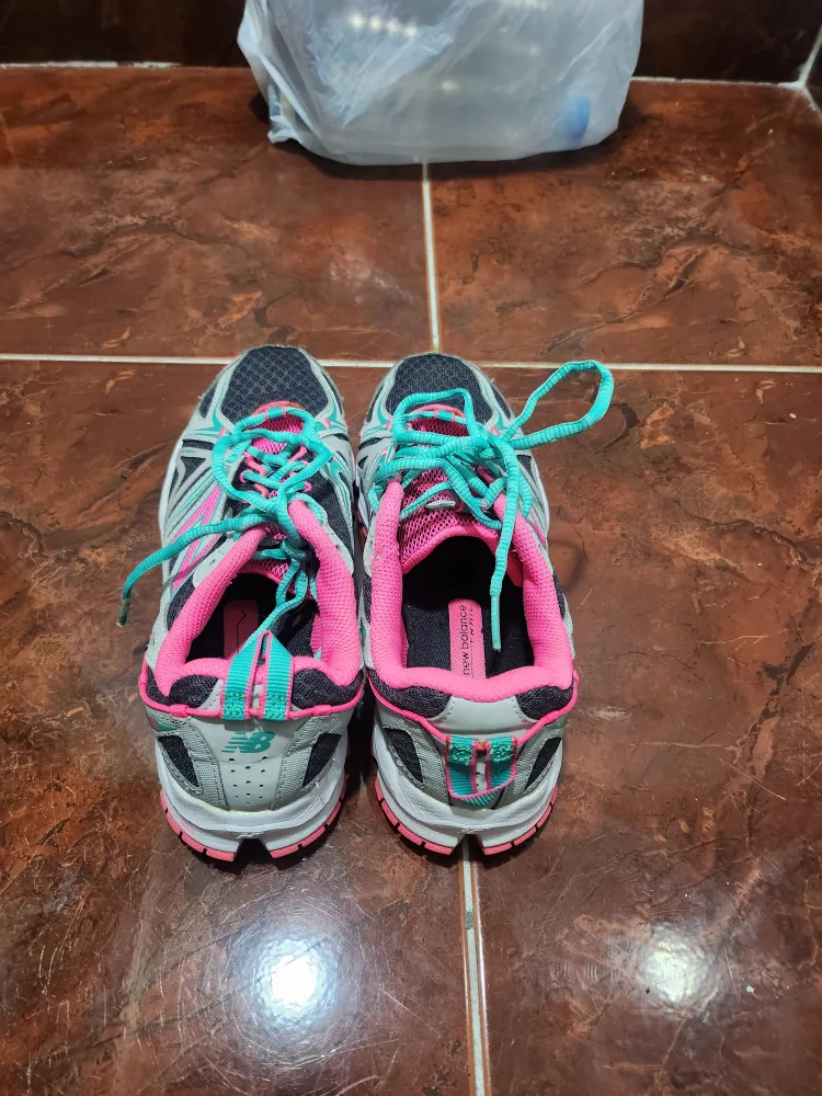 (중고)뉴발란스 WT610KO2 (240mm)