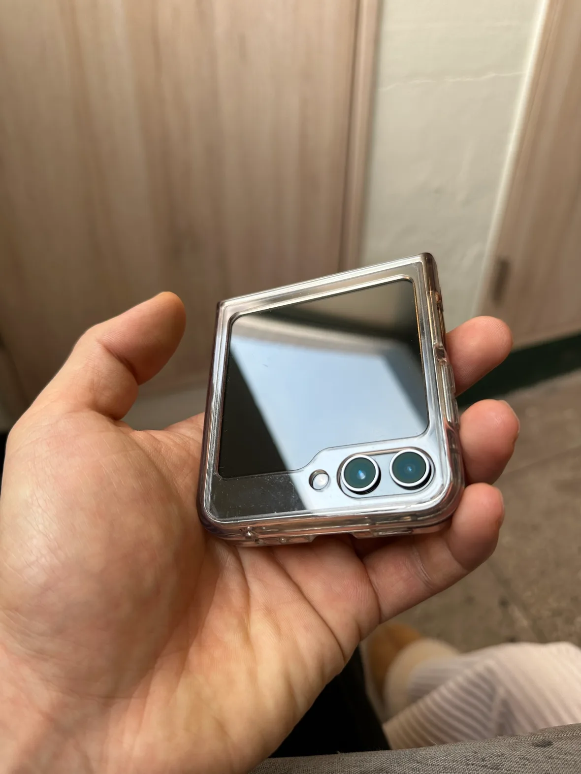 갤럭시 z플립5 256기가 팝니다