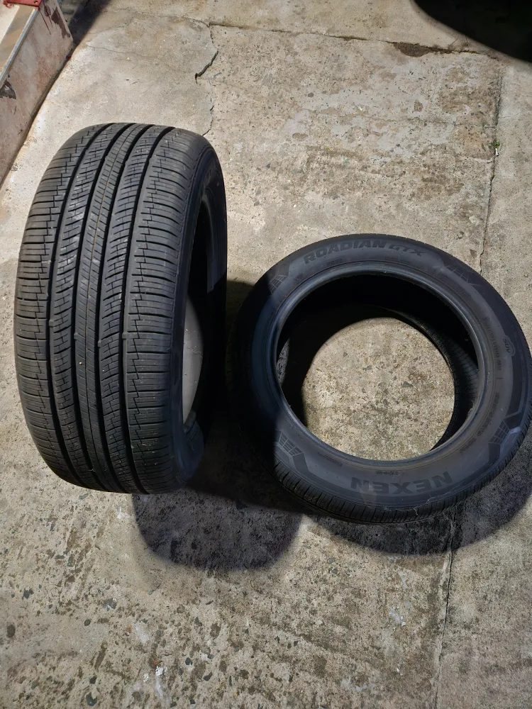 중고타이어 두짝 팝니다. 235/55 19인치