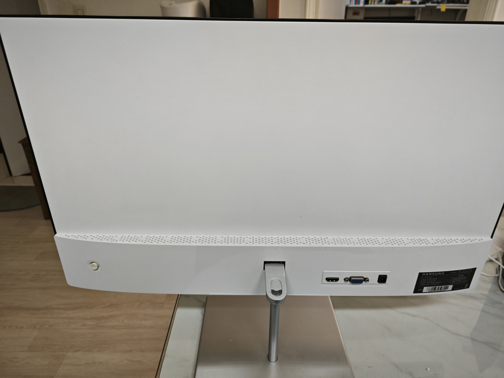 한성 24인치 모니터 ultron 2435v팝니다