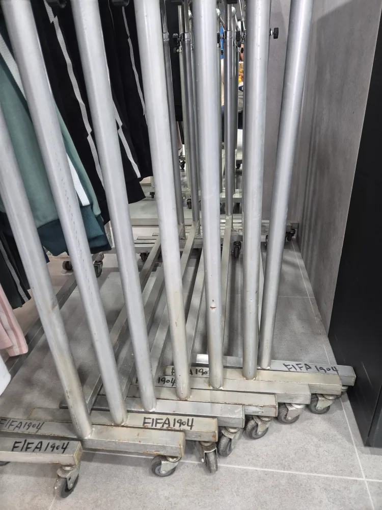 중고헹거판매합니다(바퀴새로감)