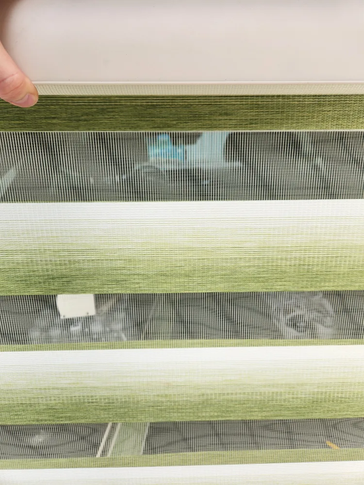 콤비블라인드 입니다.