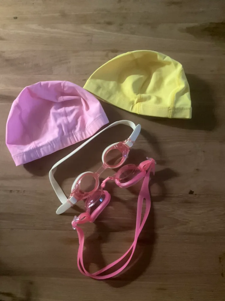 유아 수경 수모 개당 1만원씩 유치원생 사용했어요 중고