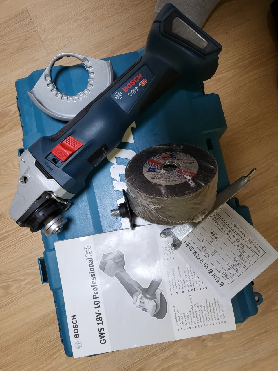 18v충전그라인더  및  소모품  연마날25pㆍ중고마끼다박스