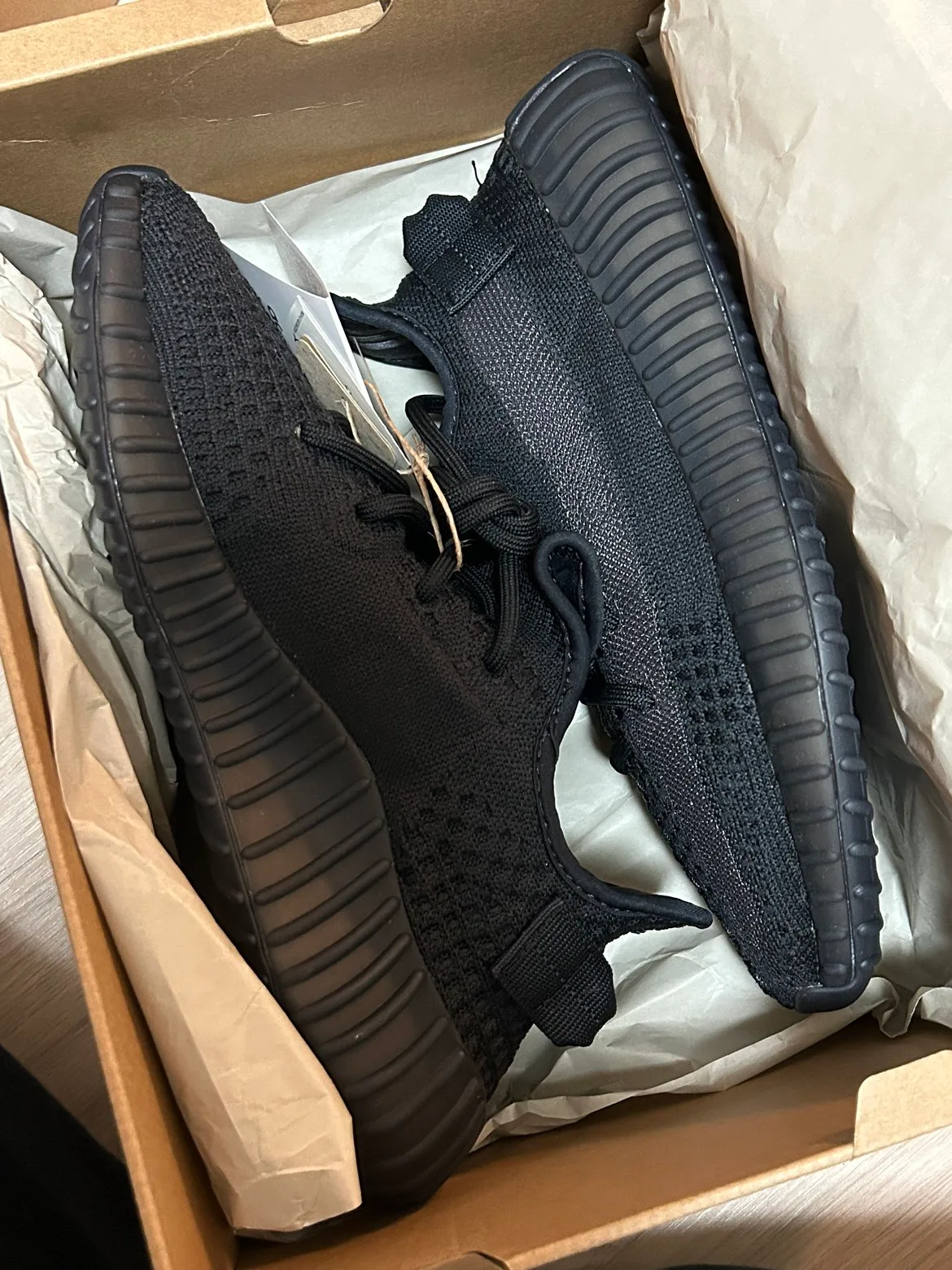 아디다스 이지부스트 350 V2 오닉스 235