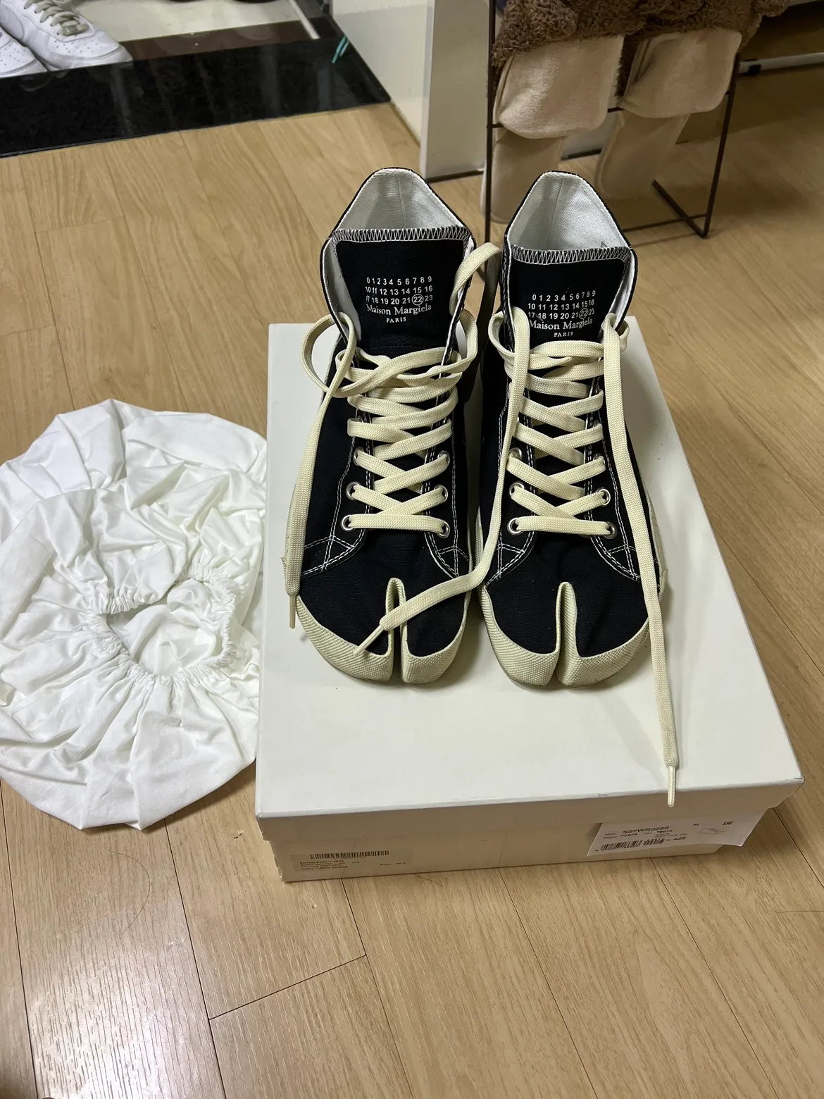 마르지엘라 타비 스니커즈(하이) 42.5