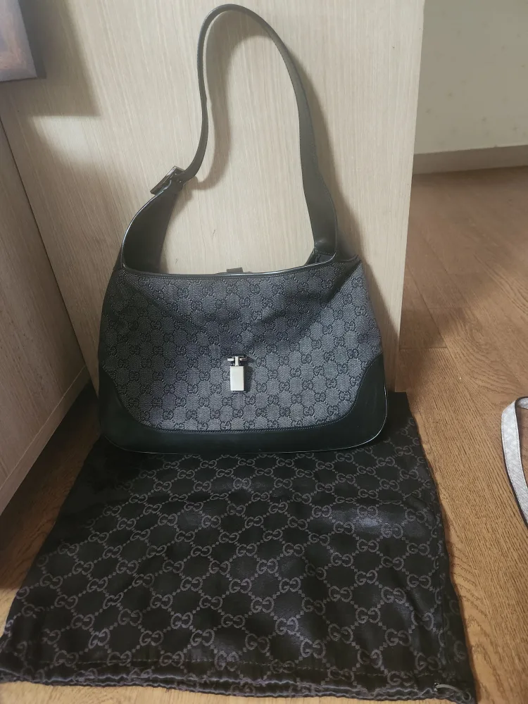 가방지갑 중고거래합니다