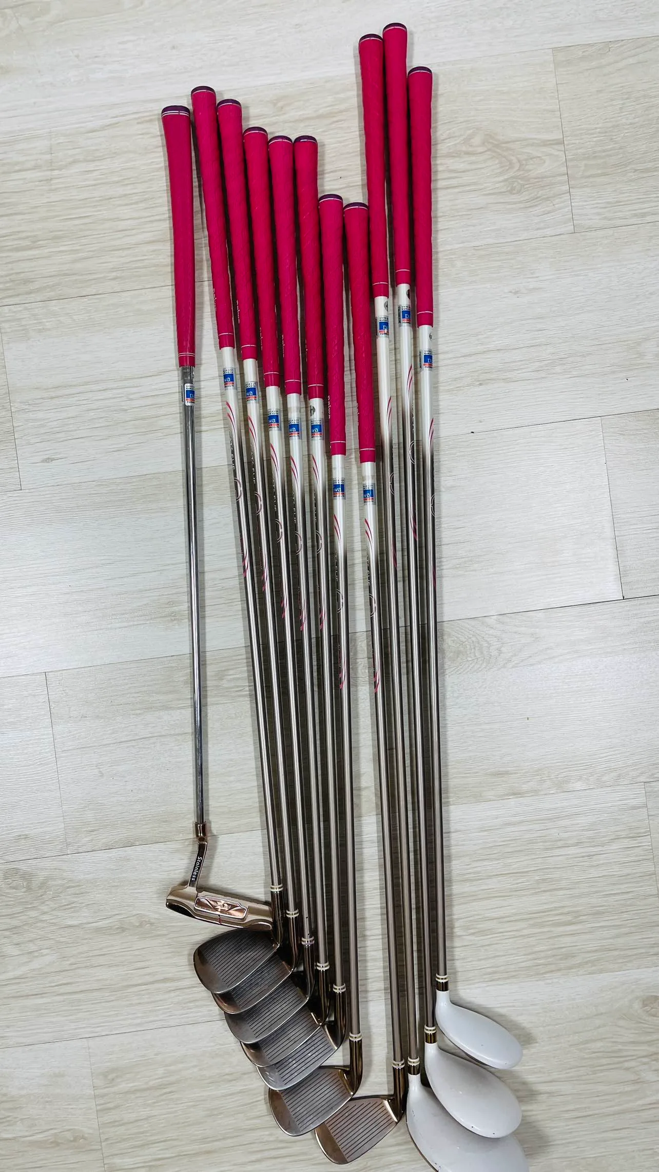 다이와 CATS EYE CE-3 여성용 골프채 풀세트 팝니다