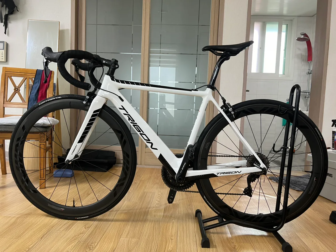 입문/중급 카본 로드자전거 트리곤 다크니스 rsl 105 2019