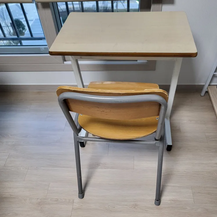 중고등학생 학원책상 나눔합니다