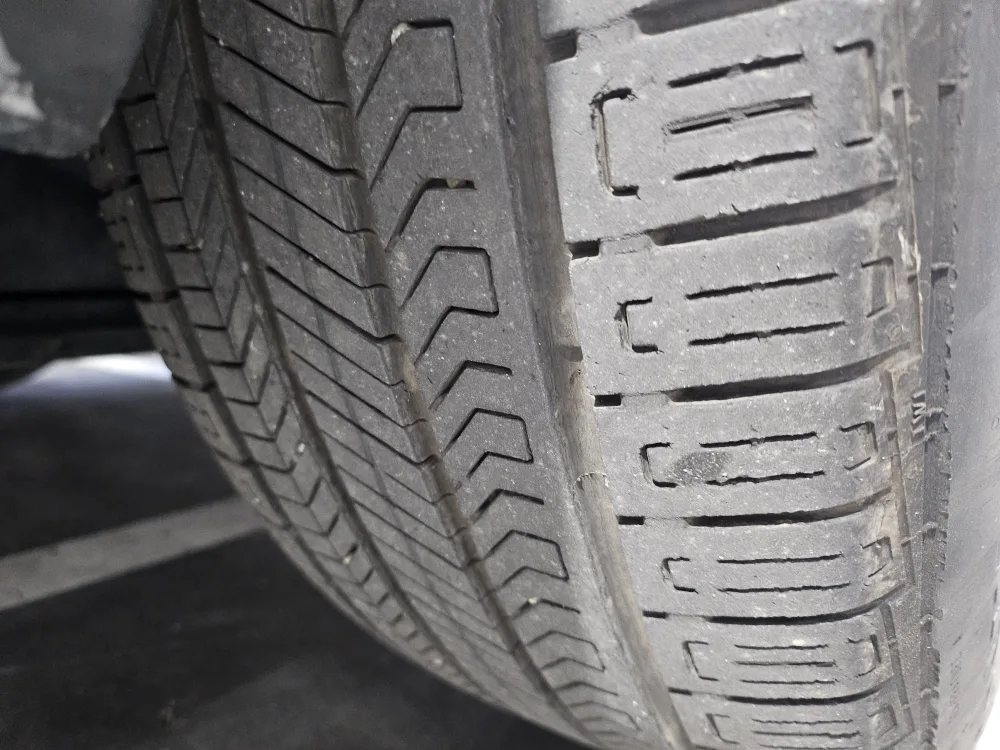 싼타페중고 타이어  235 55 19