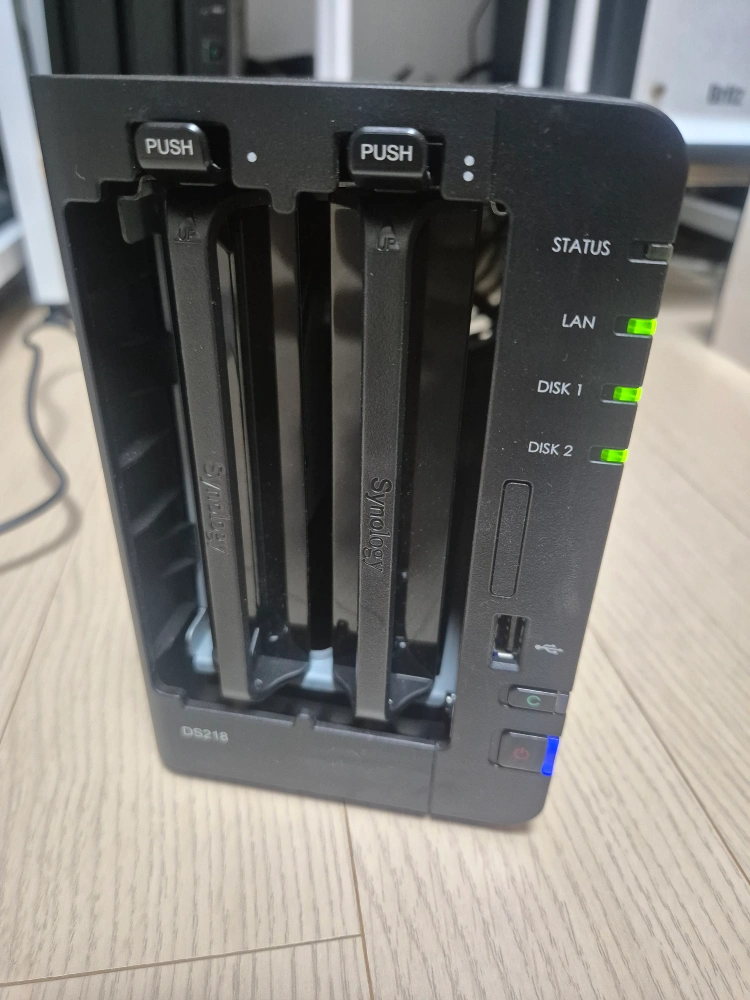 시놀로지 DS218 NAS 판매 | 당근 중고거래