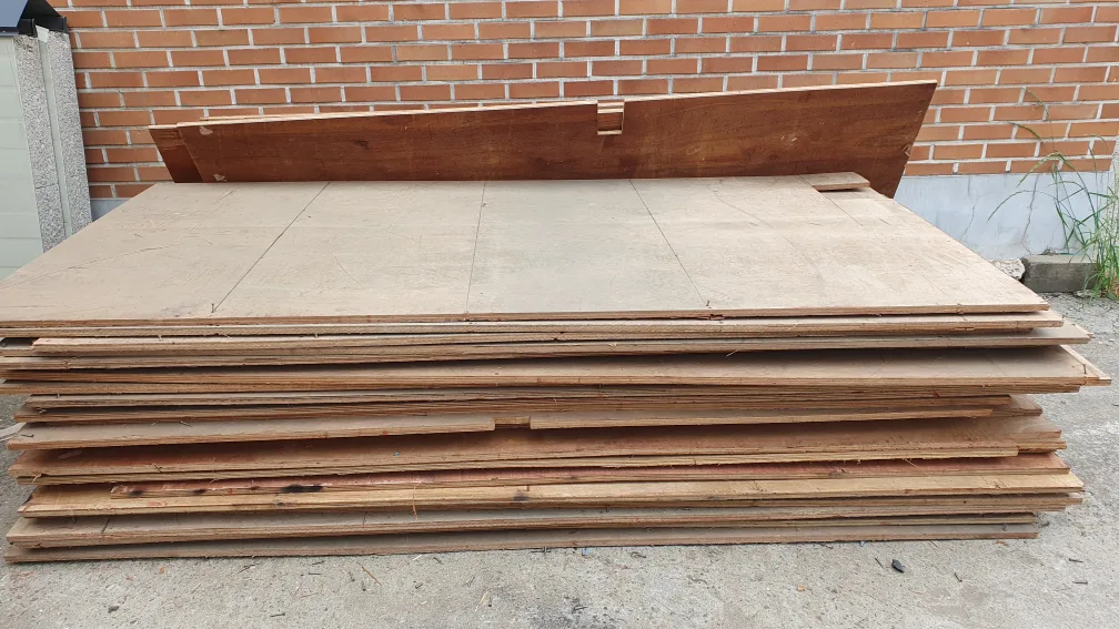 (무료나눔)중고 합판.. 1200.2400.  1,8T