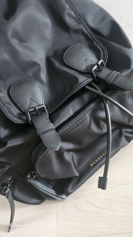 버버리백팩