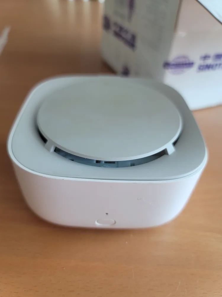 샤오미 무선 모기 퇴치기 포집기 3개 한세트. 필터, 베터리 포함