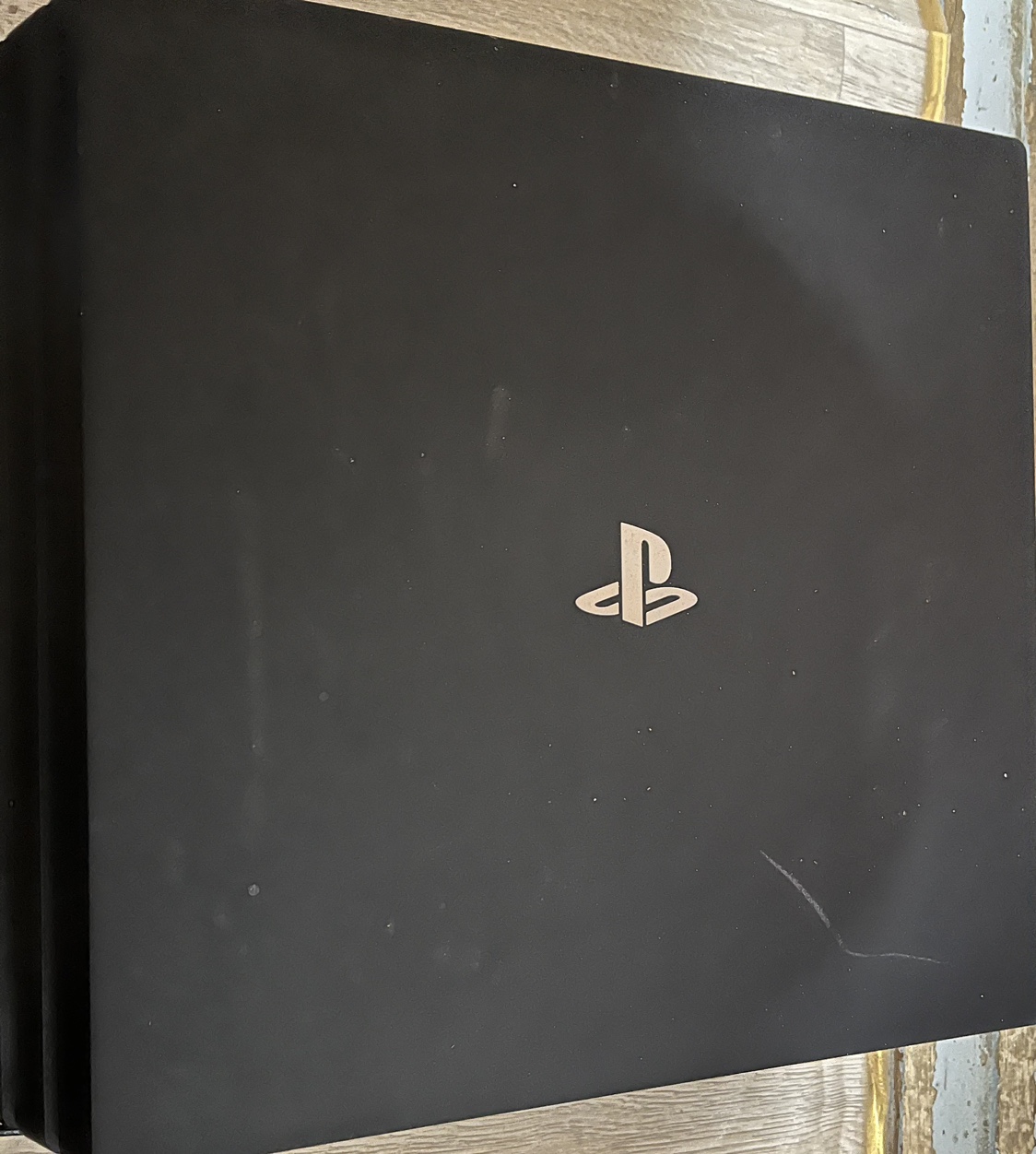 플스4 프로 1Tb팝니다 게임3개 무료제공