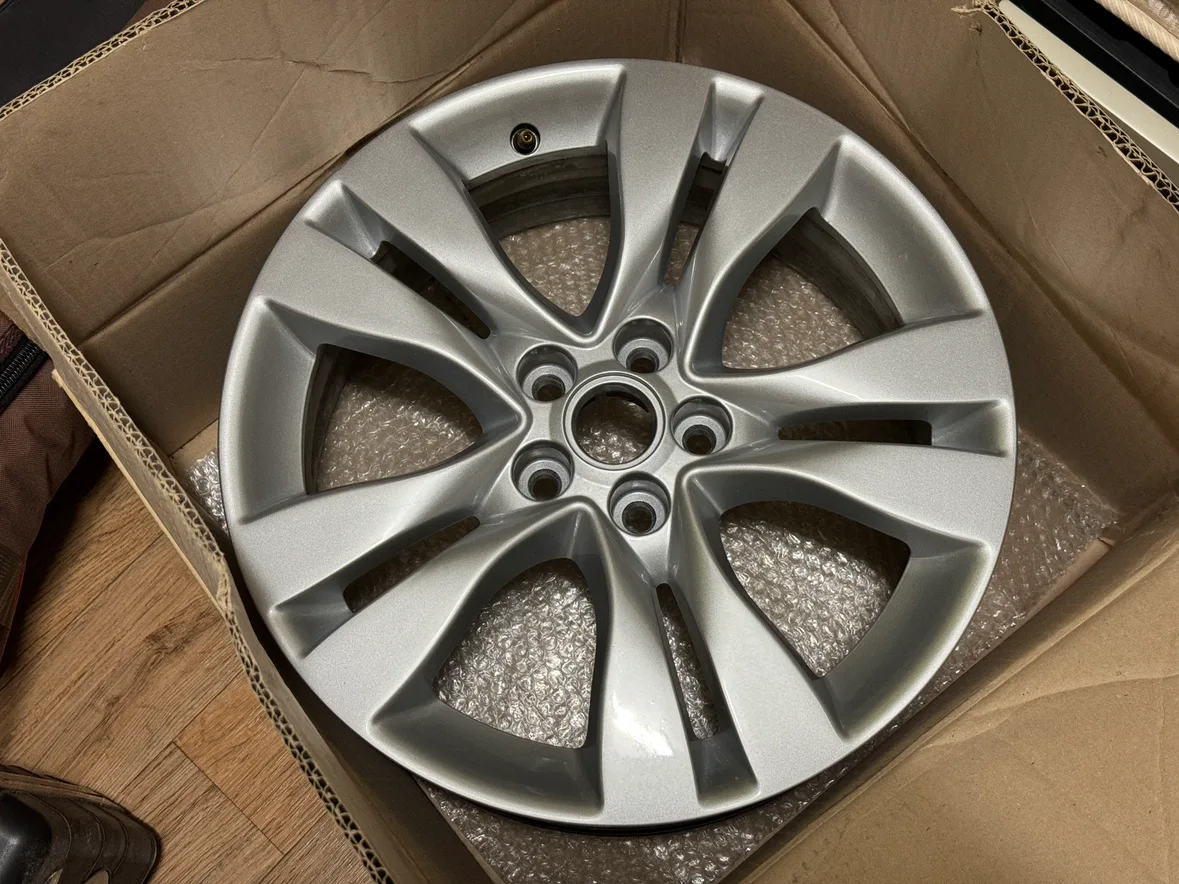 쉐보레 크루즈 17인치 중고휠 무료나눔