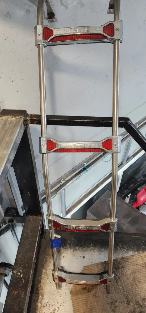 스타렉스 사다리