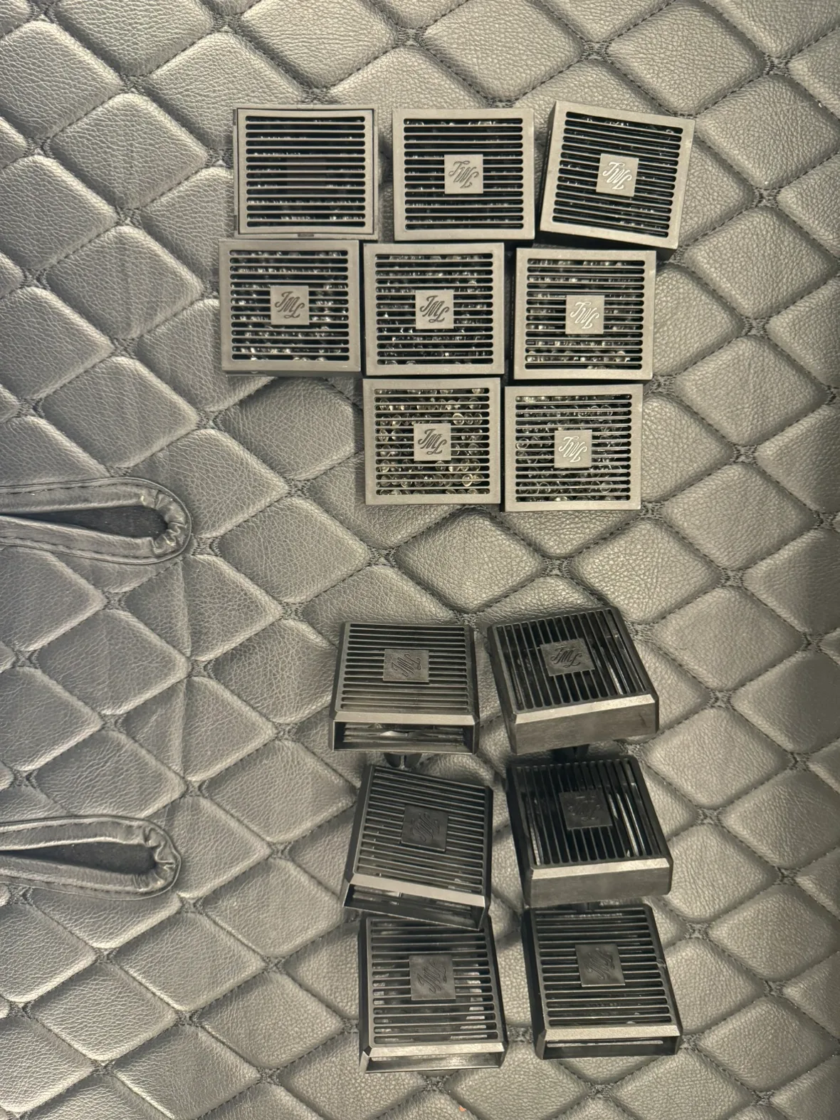 중고][택포]조말론 디퓨져 6ea 세트 와 현대모비스 헤드레스트 방향제 2ea 세트 팔아요